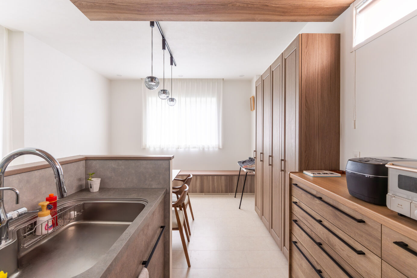 木下工務店 【2階建て35坪／書斎／間取図有】「楽で快適」にこだわった、家族の笑顔が広がる住まいの建築実例画像3