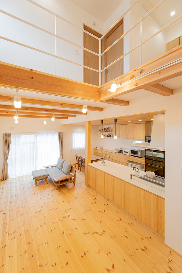 山下ホーム 【富山市/38.1坪/2000万円台】赤松やヒノキ、無添加漆喰を使った自然素材たっぷりの家の建築実例画像7