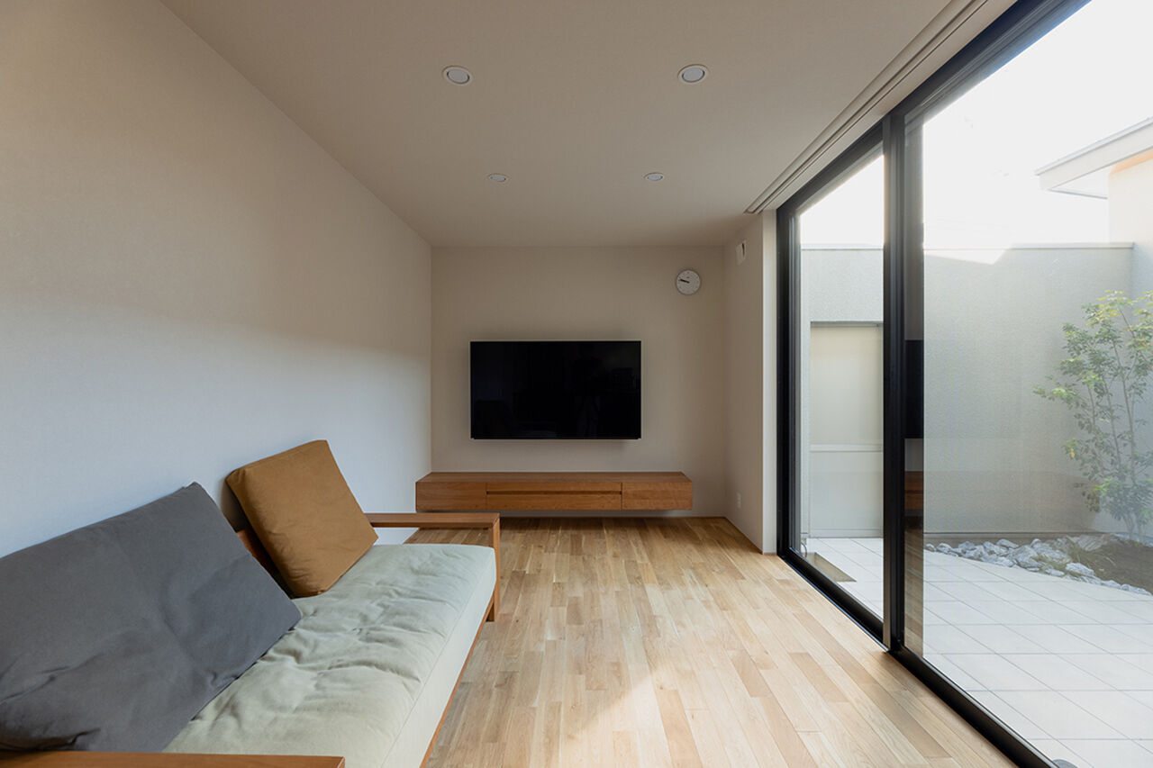 山下ホーム 【富山市/29.2坪/2000万円台】プライベートな中庭テラスで家族の絆が深まる家の建築実例画像3