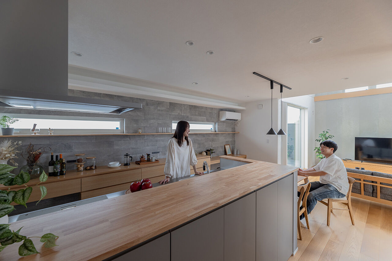 山下ホーム 【富山市/37.1坪】グレーと木が調和する、開放感と心地よさのある住まいの建築実例画像5