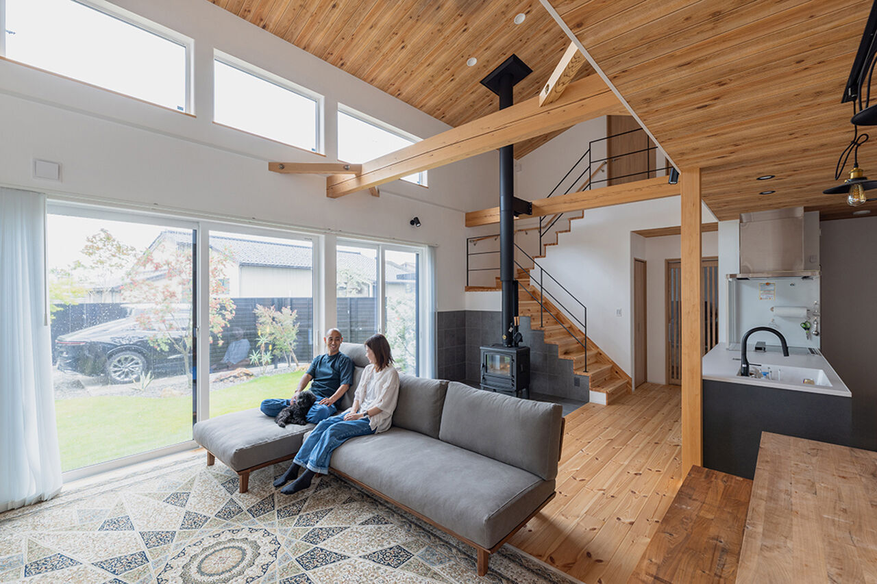 山下ホーム 【富山市/52.5坪/3000万円台/二世帯住宅】薪ストーブと暮らす、自然と調和したぬくもりの家の建築実例画像2