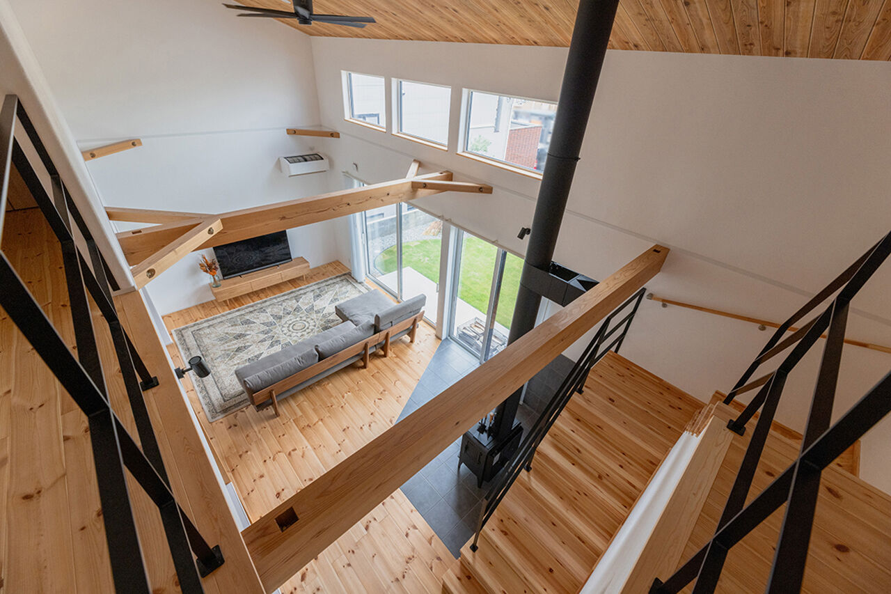 山下ホーム 【富山市/52.5坪/3000万円台/二世帯住宅】薪ストーブと暮らす、自然と調和したぬくもりの家の建築実例画像8