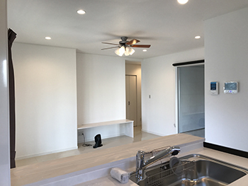 木のぬくもりアシストホーム 【コミコミ2000万円/ビルトインガレージ/平屋/間取り図有】安心＆快適な平屋の長期優良住宅で、趣味を満喫の建築実例画像3