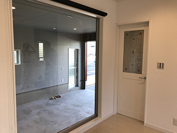 木のぬくもりアシストホーム 【コミコミ2000万円/ビルトインガレージ/平屋/間取り図有】安心＆快適な平屋の長期優良住宅で、趣味を満喫の建築実例画像4