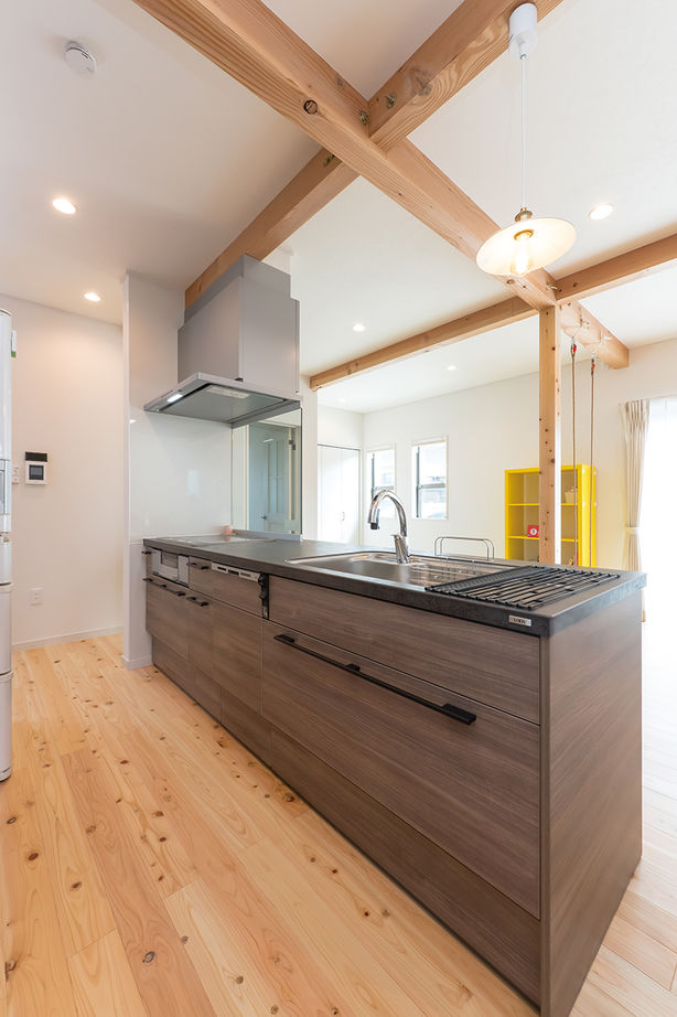 木のぬくもりアシストホーム 【2000万円/平屋スタイル/間取図有】9.6kW太陽光実質0円※のZEH住宅×自然素材で、理想の家を実現！の建築実例画像2