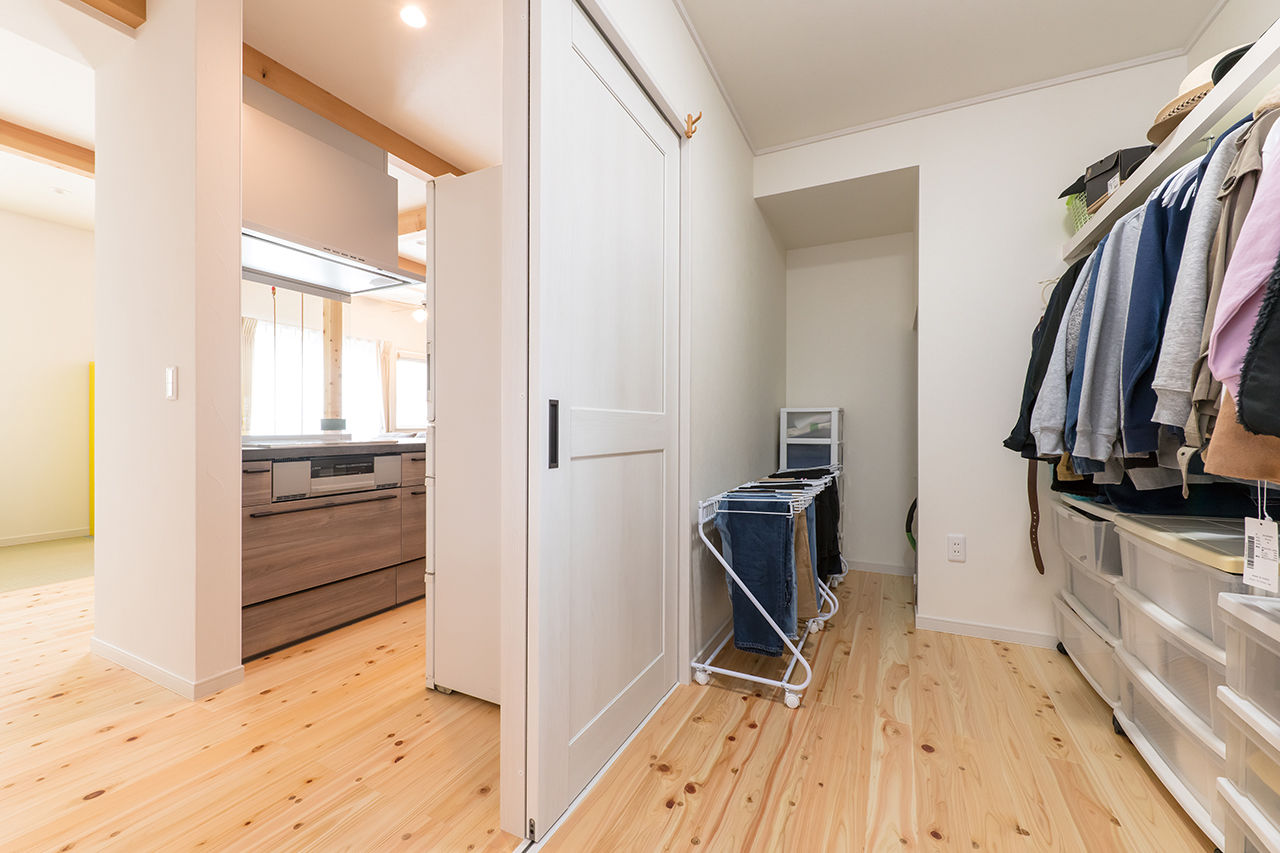 木のぬくもりアシストホーム 【2000万円/平屋スタイル/間取図有】9.6kW太陽光実質0円※のZEH住宅×自然素材で、理想の家を実現！の建築実例画像4