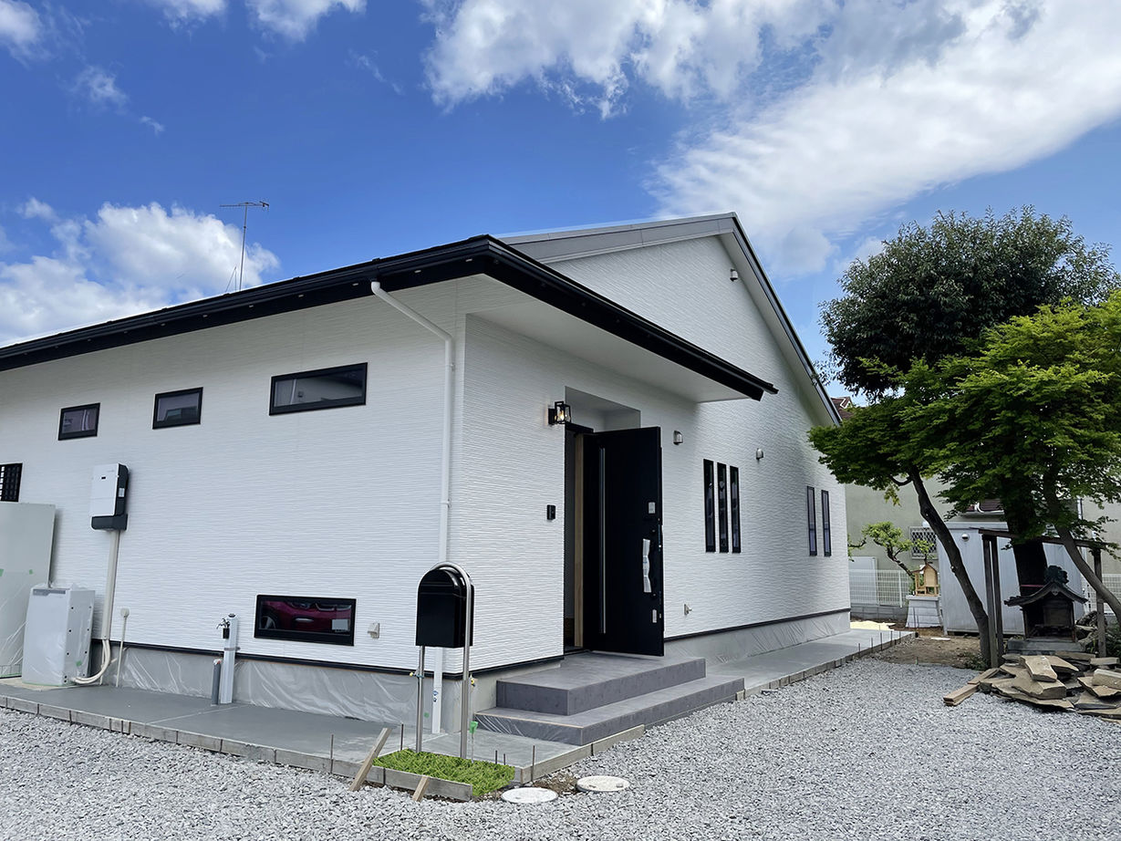 木のぬくもりアシストホーム 【3000万円台/平屋/間取り図有/国産ひのき】LDKを囲んだ回遊動線にこだわった、生活しやすい自然素材の家の建築実例画像2