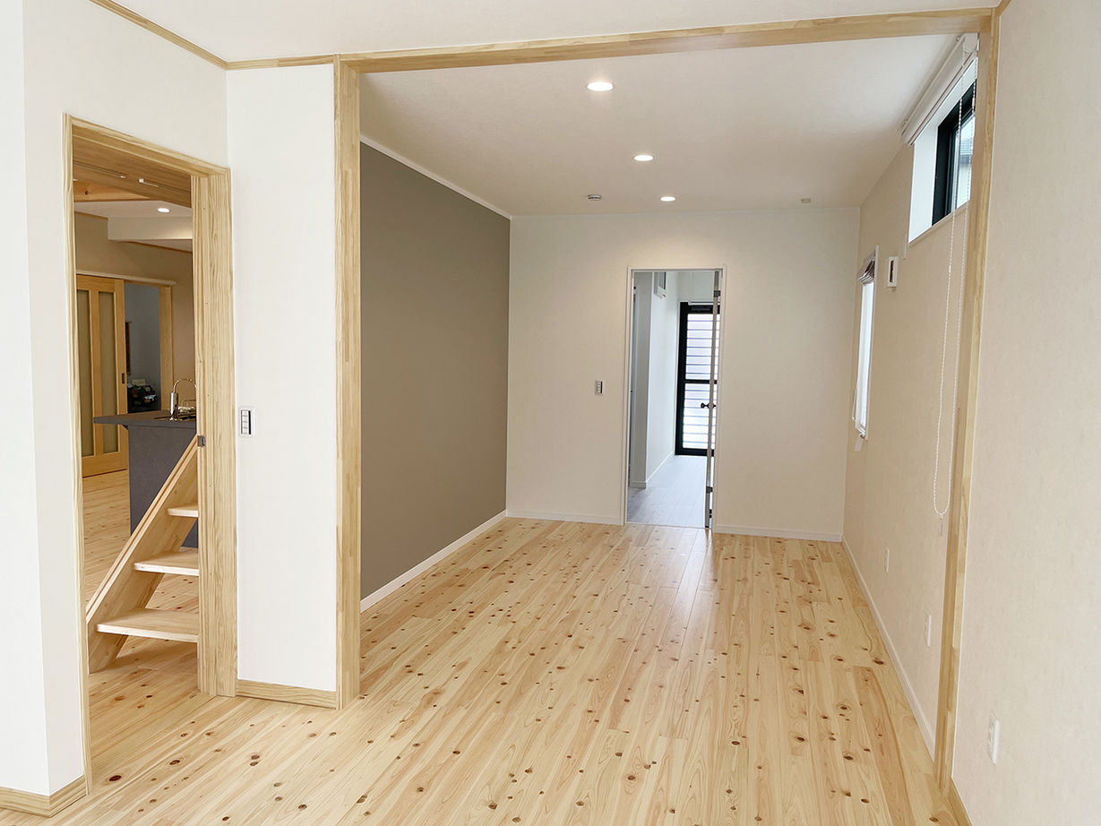 木のぬくもりアシストホーム 【3000万円台/平屋/間取り図有/国産ひのき】LDKを囲んだ回遊動線にこだわった、生活しやすい自然素材の家の建築実例画像5