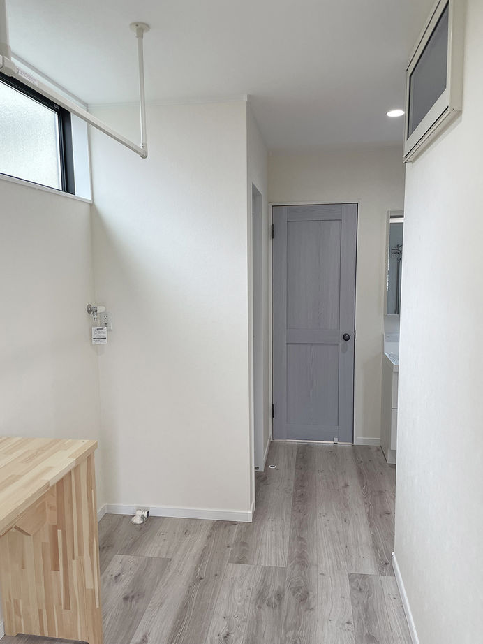 木のぬくもりアシストホーム 【3000万円台/平屋/間取り図有/国産ひのき】LDKを囲んだ回遊動線にこだわった、生活しやすい自然素材の家の建築実例画像6