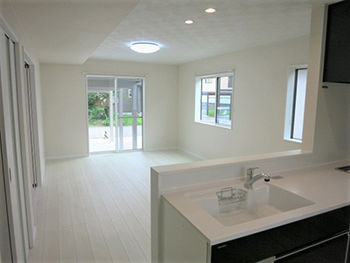 ファースト設計 【富山市×4LDK】全館空調で365日24時間快適！収納を充実させたシンプルモダンの家の建築実例画像2