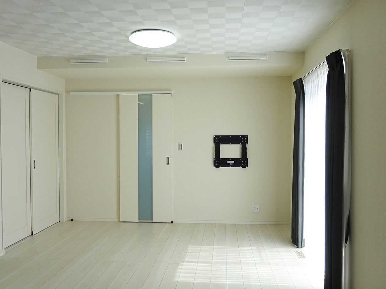 ファースト設計 【富山市×4LDK】子どもたちは雪の日も素足で、夏の暑い日も屋根裏収納で元気に遊ぶ家の建築実例画像2