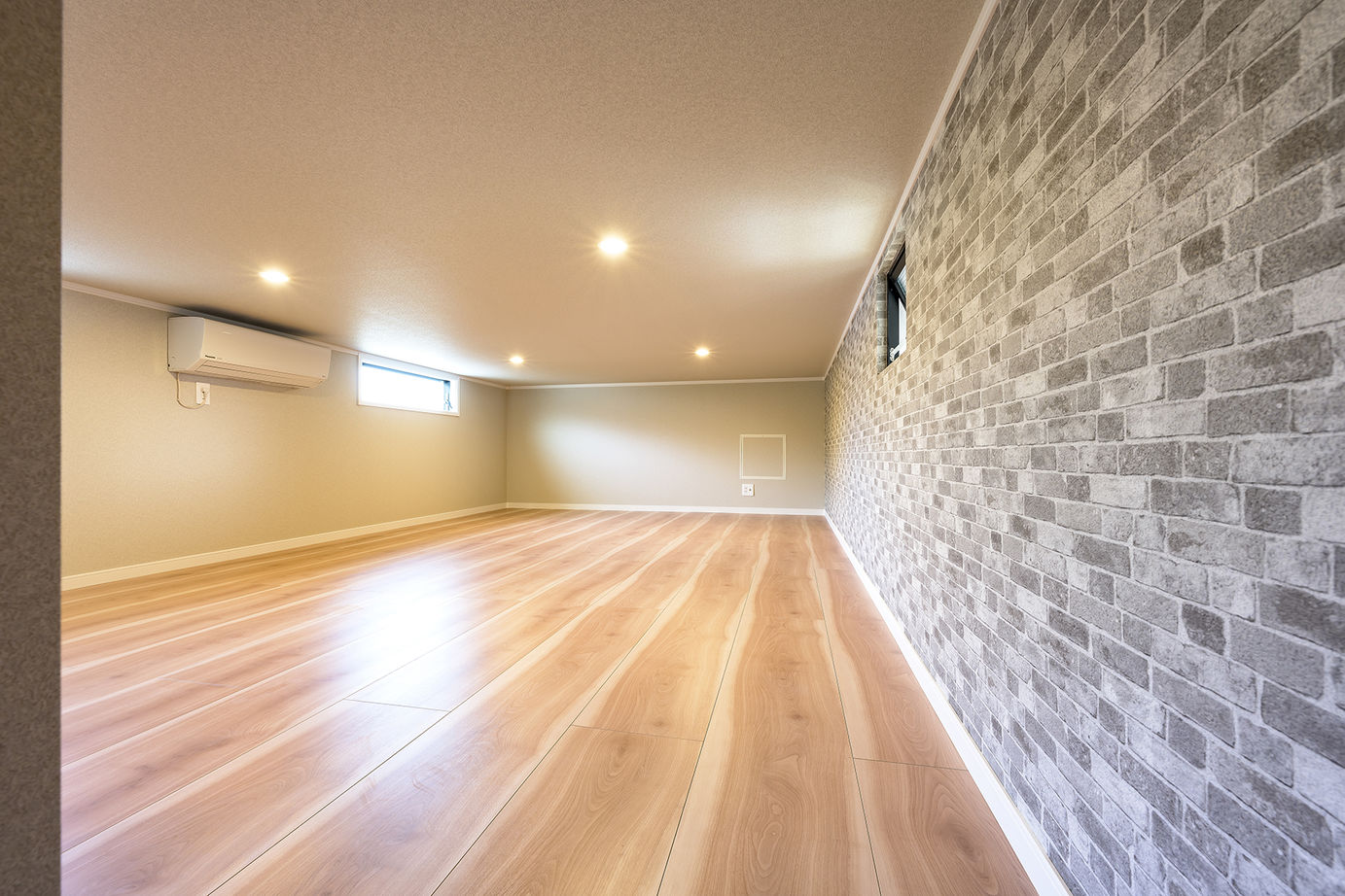 カシワ建設 開放感溢れるLDKと会話が弾むキッチンのある平屋の建築実例画像6