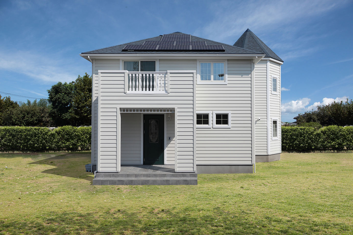 カシワ建設 【輸入住宅】塔屋のある輸入住宅　動線や収納を工夫して住み心地の良い理想の住まいの建築実例画像