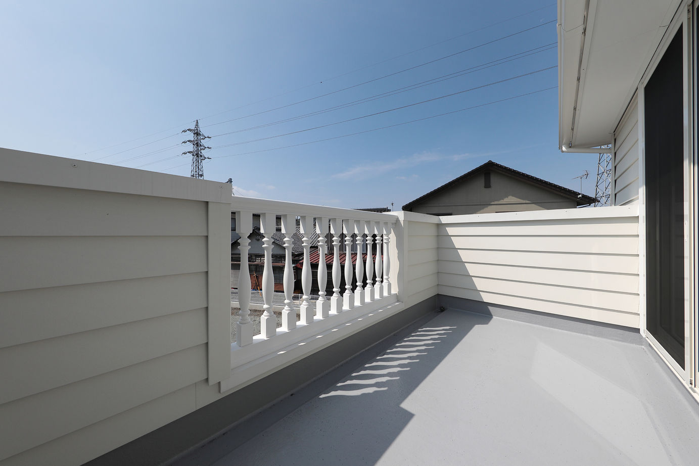 カシワ建設 【輸入住宅】塔屋のある輸入住宅　動線や収納を工夫して住み心地の良い理想の住まいの建築実例画像6