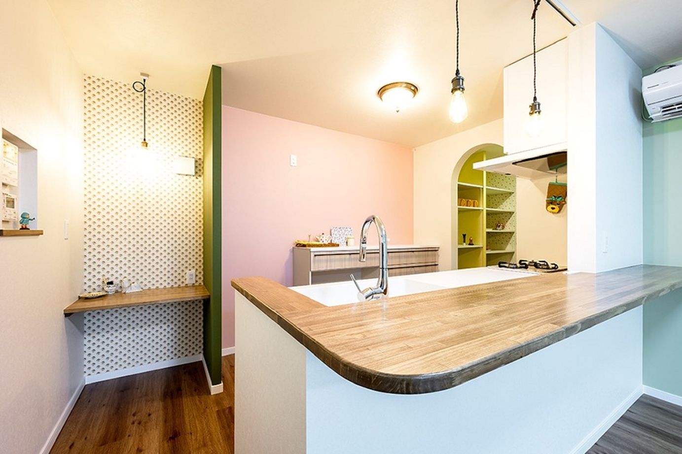 カシワ建設 【輸入住宅】南プロヴァンス風の外観が可愛らしい収納力のある輸入住宅の建築実例画像4