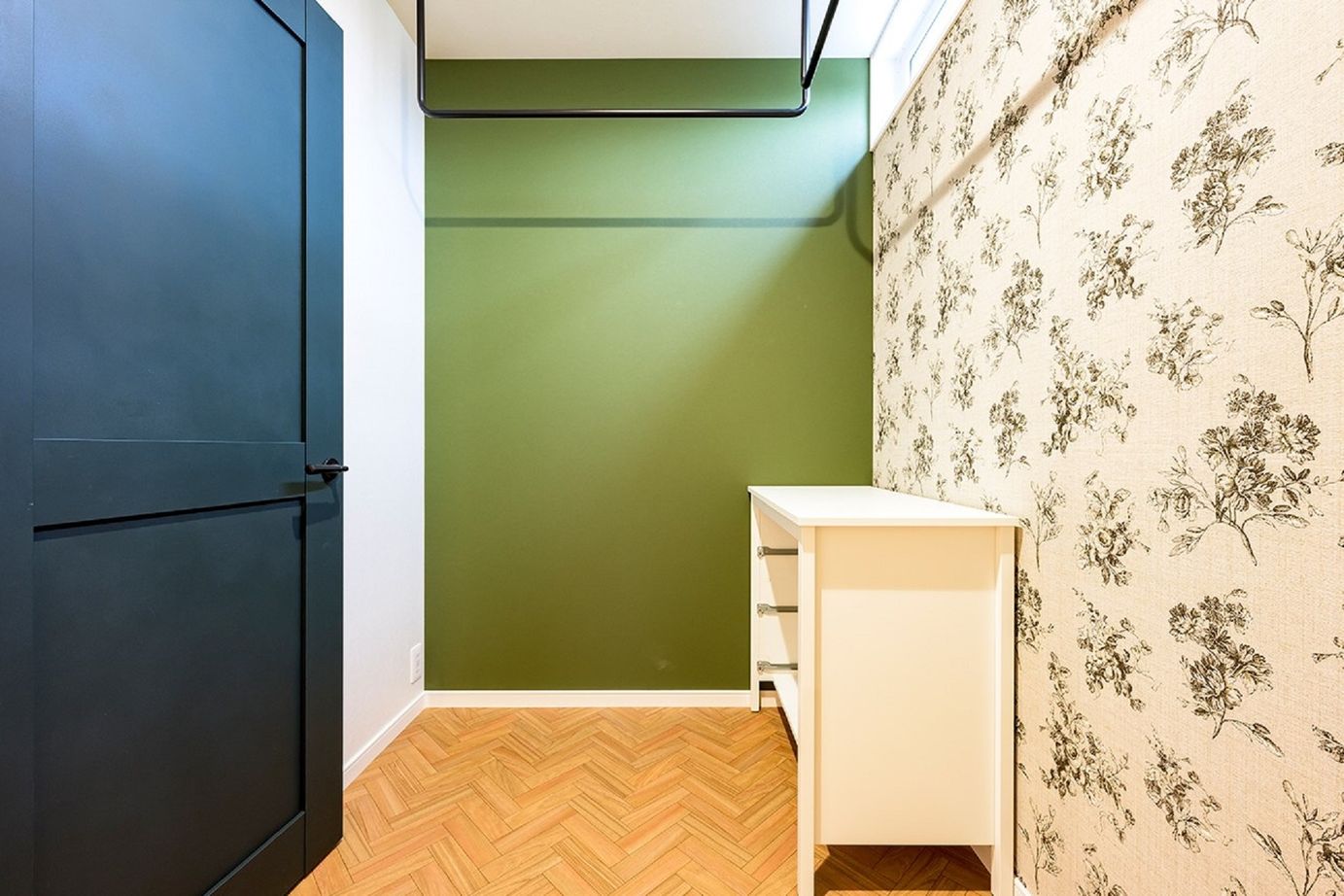 カシワ建設 【輸入住宅】南プロヴァンス風の外観が可愛らしい収納力のある輸入住宅の建築実例画像8