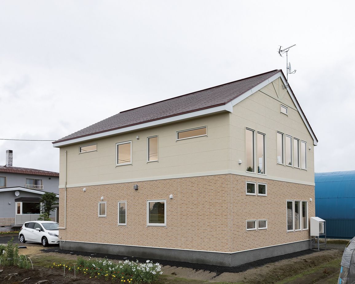 マルトモホーム 【夫婦＋子ども2人/5LDK+プレイルーム】大きな吹き抜けとロフトの4層空間が魅力的、楽しいスキップフロア！の建築実例画像7