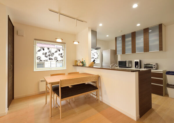 マルトモホーム 【ビルドインガレージ】好きなことを、好きなだけ。アウトドアとくつろぎが共存。立体的な暮らしの建築実例画像4