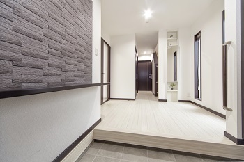 アルルホームズ 【1500万～】自分らしく、暮らしやすく　白×黒で魅せるシンプルな家の建築実例画像4