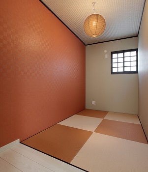 アルルホームズ 【2000万円～】吹抜けLDKで家族を感じる空間。家の中央ウッドデッキは中庭感覚でおうち時間を謳歌の建築実例画像8