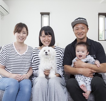 アルルホームズ 【1000万円台(35.6 坪)・30代】心地よい室温、感じる家族の姿　光を通す「階段扉」が快適の鍵の建築実例画像10