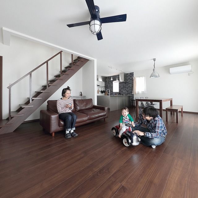 アルルホームズ 【1500～2000万円】格好良いこだわりキッチンを軸に、素材の魅力が引き立つ家の建築実例画像5