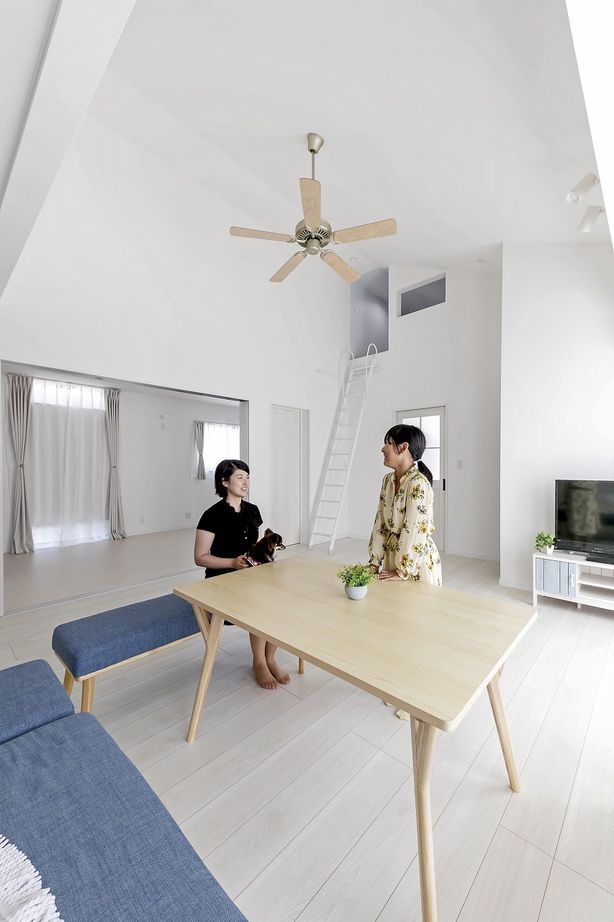 アルルホームズ 【1,500万円～2,000万円】家族と愛犬とのびのび過ごす大空間を実現 爽やかなフレンチカントリーの平屋の建築実例画像3