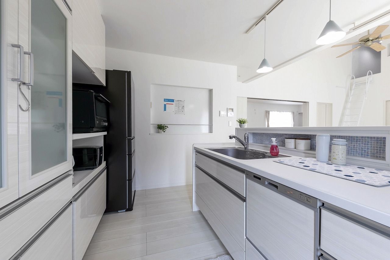 アルルホームズ 【1,500万円～2,000万円】家族と愛犬とのびのび過ごす大空間を実現 爽やかなフレンチカントリーの平屋の建築実例画像4