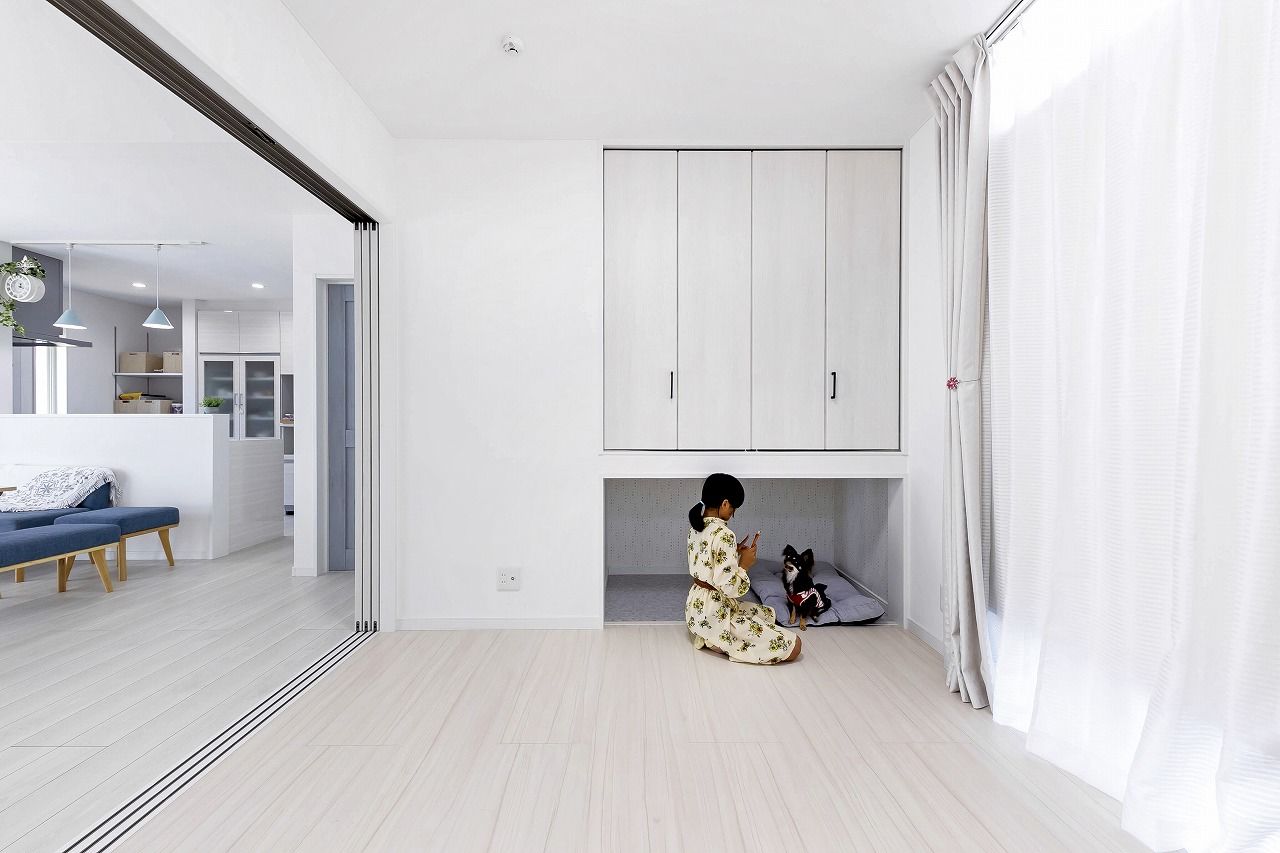 アルルホームズ 【1,500万円～2,000万円】家族と愛犬とのびのび過ごす大空間を実現 爽やかなフレンチカントリーの平屋の建築実例画像5