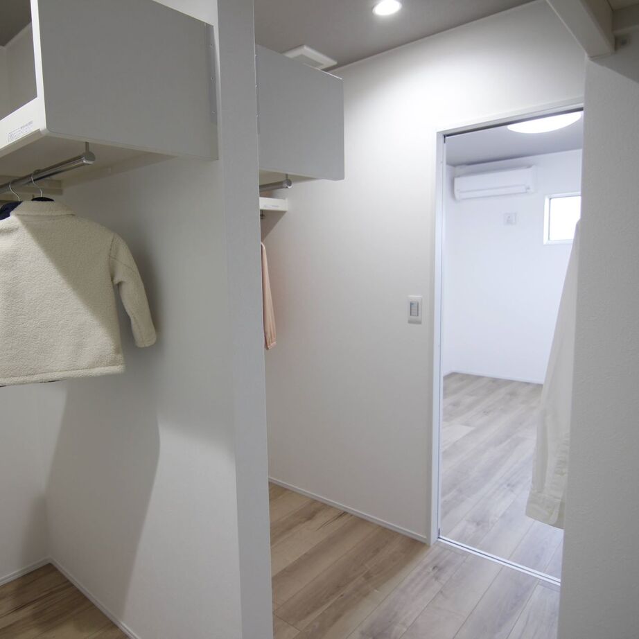 アルルホームズ 【2500万円】勾配天井とハイサッシで 明るく広々とした平屋の建築実例画像8