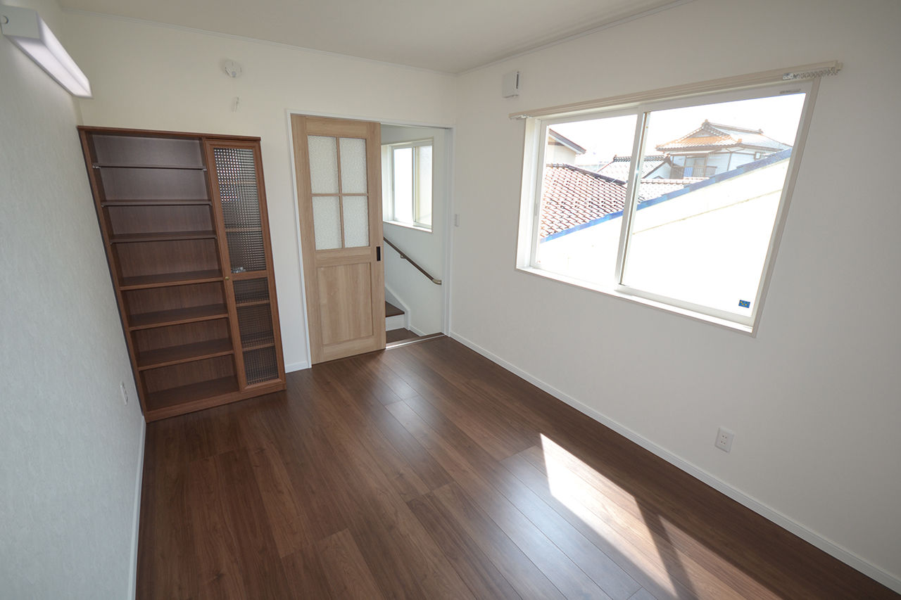 カスタムエージェント 【間取図有／2100万円／6.2帖の中2階／土間のある玄関】たっぷり収納と家事ラク動線で、家族の夢が育つ家の建築実例画像6