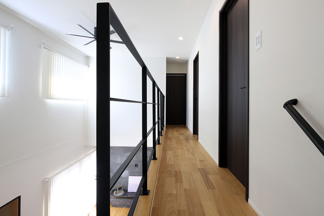 パシフィック・ホーム&リノベーション/岡田建設 【3000万円以下/40坪以下/太陽光発電】大型吹き抜けリビングと中庭のある住まい（間取り図有）の建築実例画像6