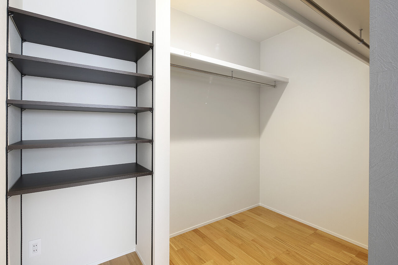 パシフィック・ホーム&リノベーション/岡田建設 【3000万円以下/40坪以下/太陽光発電】大型吹き抜けリビングと中庭のある住まい（間取り図有）の建築実例画像7