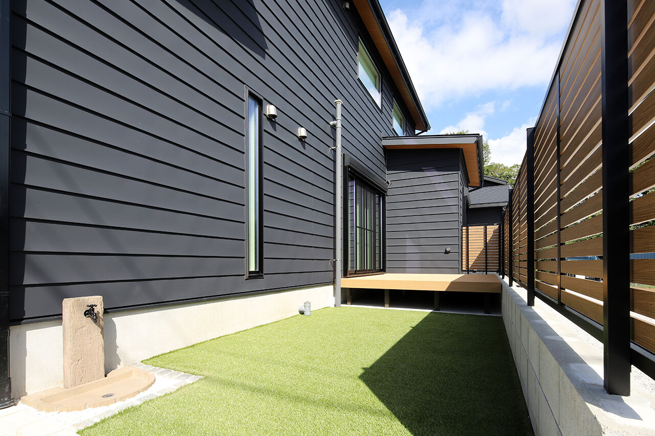 パシフィック・ホーム&リノベーション/岡田建設 【3000万円以下/40坪以下/太陽光発電】大型吹き抜けリビングと中庭のある住まい（間取り図有）の建築実例画像8