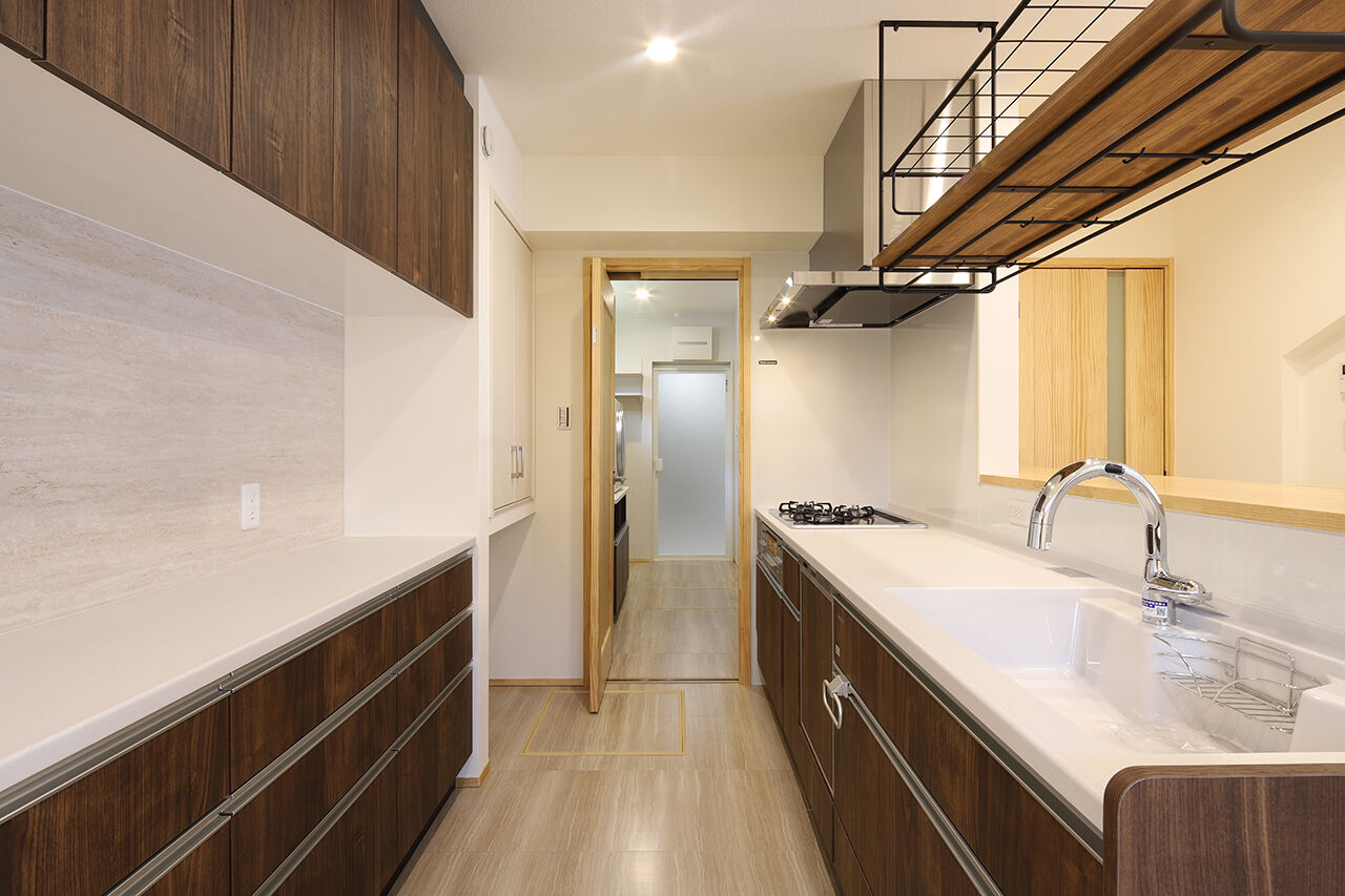 パシフィック・ホーム&リノベーション/岡田建設 【3000万円以下/40坪以下/二世帯住宅】セカンドリビングのある2世帯住宅/無垢材の床と建具（間取り図有）の建築実例画像4