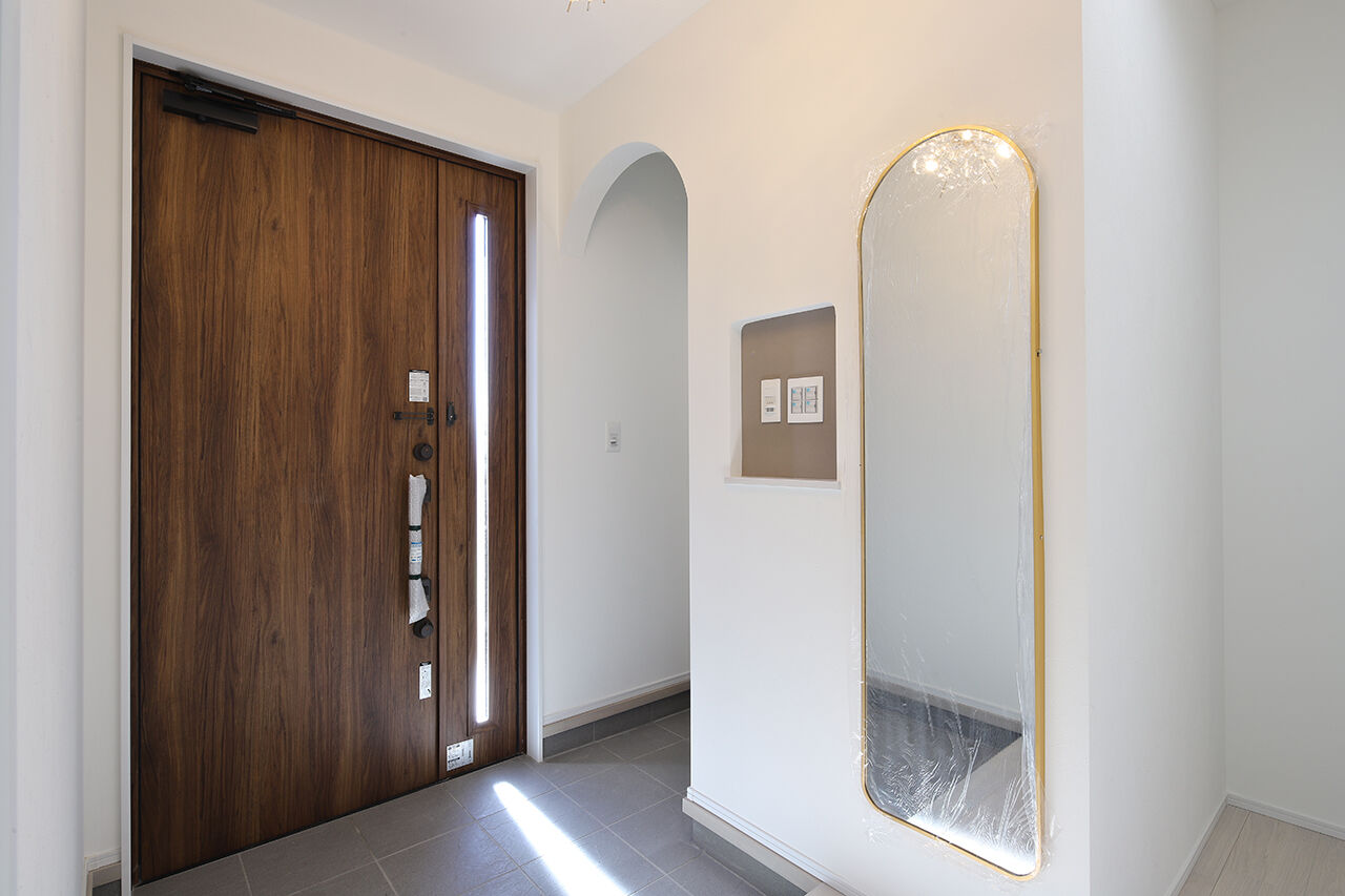 パシフィック・ホーム&リノベーション/岡田建設 【2000万円以下/40坪以下/太陽光発電】大きな吹き抜けリビングから花火を楽しむ高台の家（間取り図有）の建築実例画像7