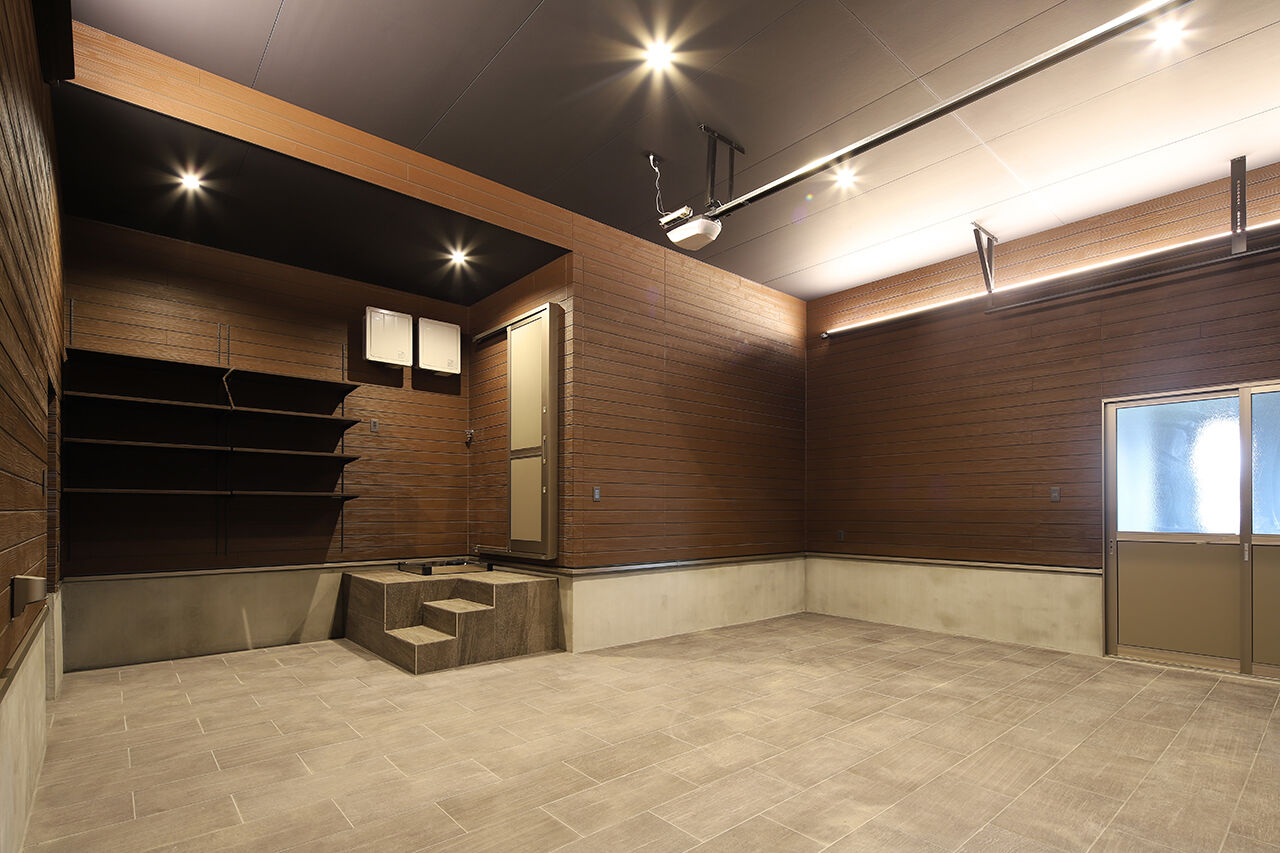 パシフィック・ホーム&リノベーション/岡田建設 【4000万円/70坪以下】3台分インナーガレージ付の事務所＆住居/2階大型リビング空間（間取り図有）の建築実例画像4