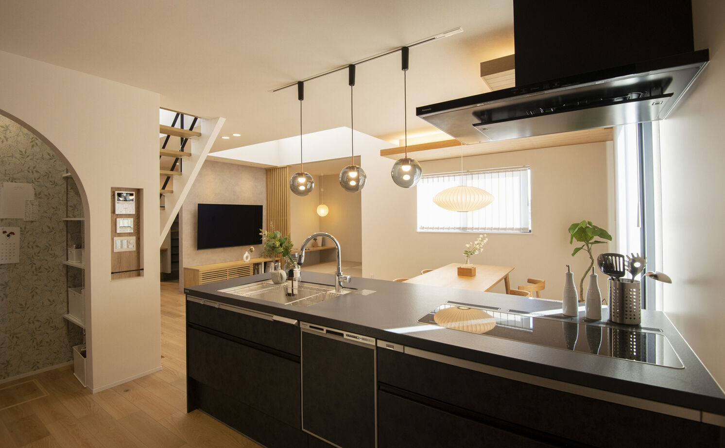 シバ・サンホーム 【北葛城郡｜2000万円｜ホテルライク】家族の笑顔と未来を明るく照らす、意匠を凝らした照明の数々の建築実例画像7