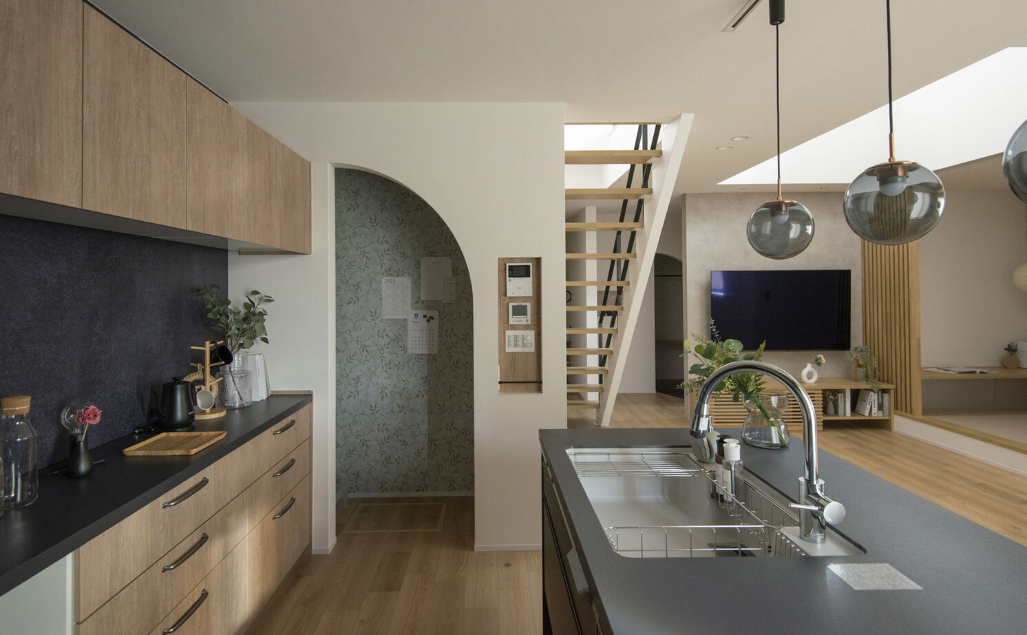 シバ・サンホーム 【北葛城郡｜2000万円｜ホテルライク】家族の笑顔と未来を明るく照らす、意匠を凝らした照明の数々の建築実例画像9