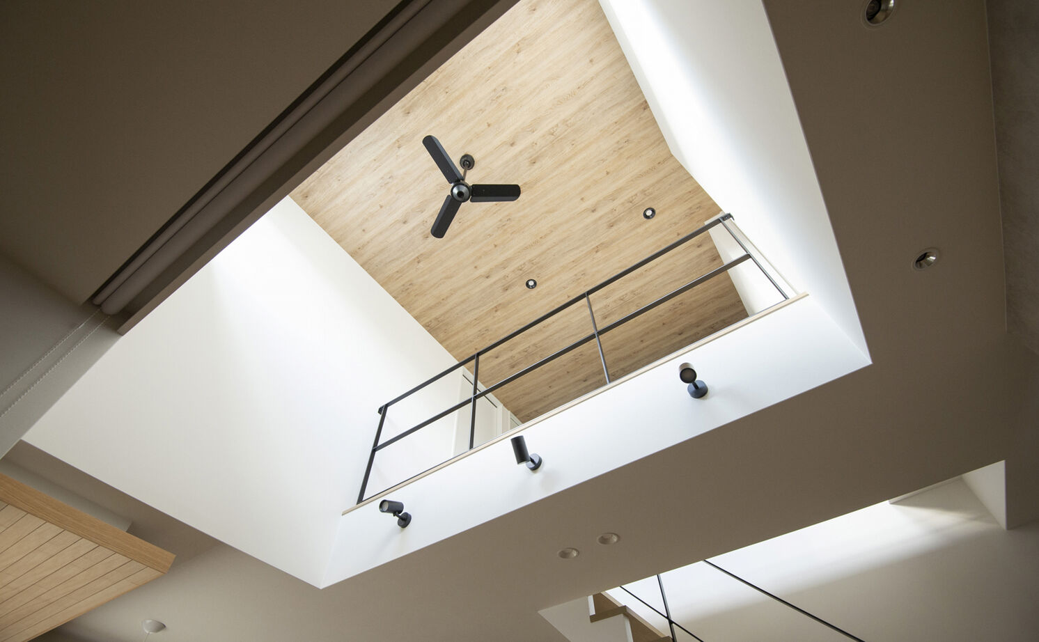 シバ・サンホーム 【北葛城郡｜2000万円｜ホテルライク】家族の笑顔と未来を明るく照らす、意匠を凝らした照明の数々の建築実例画像16