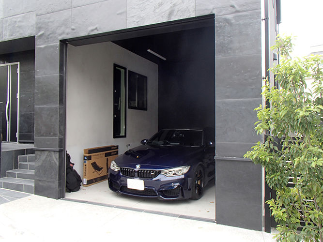 匠技建 【2000万円台/40坪台/2階リビング/間取り図】リビング階段を中心に趣味部屋と繋がるビルトインガレージの家の建築実例画像2