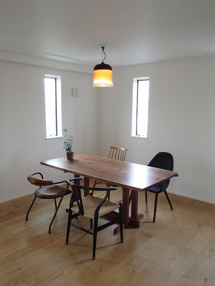 匠技建 【2000万円台/40坪台/2階リビング/間取り図】リビング階段を中心に趣味部屋と繋がるビルトインガレージの家の建築実例画像6