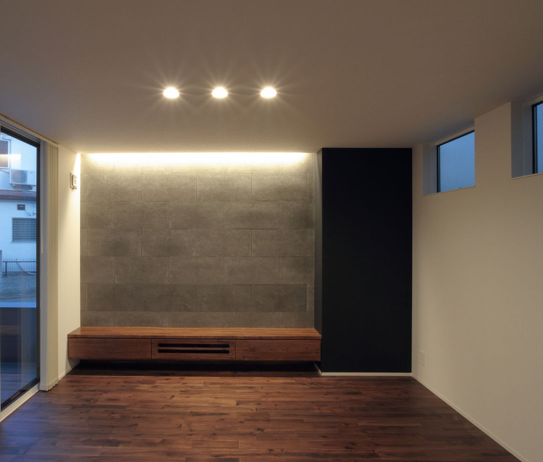 匠技建 【国立市/2000万円台/30坪台/間取り図】明るく広いリビングにウッドデッキを囲むような窓が少ない外観の家の建築実例画像5