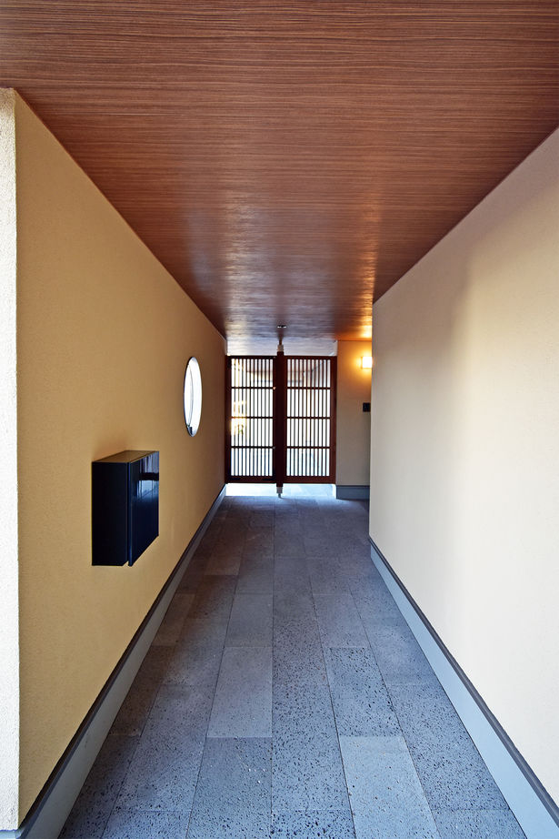 丸和建設 【日置市 平屋】59.74坪（197.50m2）　大空間ＬＤＫとガレージがある、和モダンな家の建築実例画像3