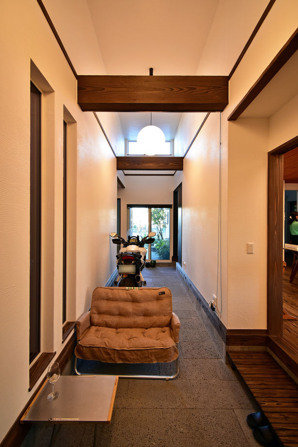 丸和建設 【日置市 平屋】59.74坪（197.50m2）　大空間ＬＤＫとガレージがある、和モダンな家の建築実例画像5