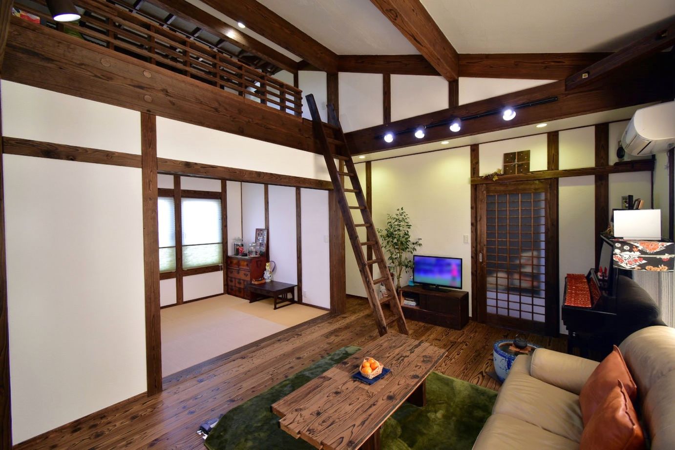 丸和建設 【霧島市 ロフト付き平屋】30.74坪（101.64m2）　ロフトと和室がある真壁工法の家の建築実例画像1