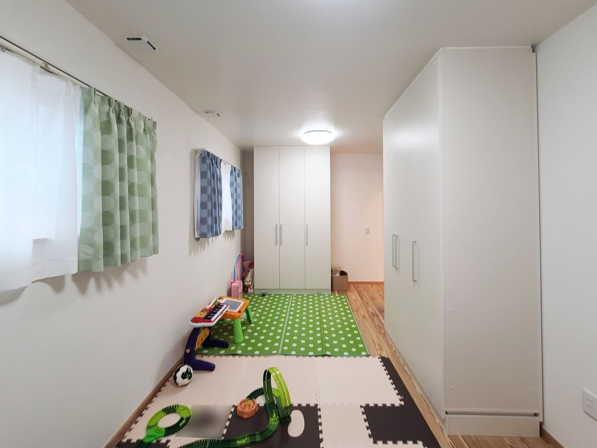 丸和建設 【鹿屋市 平屋】30.18坪（99.78m2）　キッチン隣接のカウンターと小上がりの和室がある家の建築実例画像6