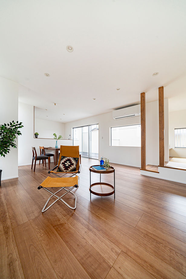 サブライムホーム（SUBLIME HOME） 【本体価格1400万円/間取図あり】インナーガレージのある４LDK。明るく開放的な2階リビングが心地よいの建築実例画像2