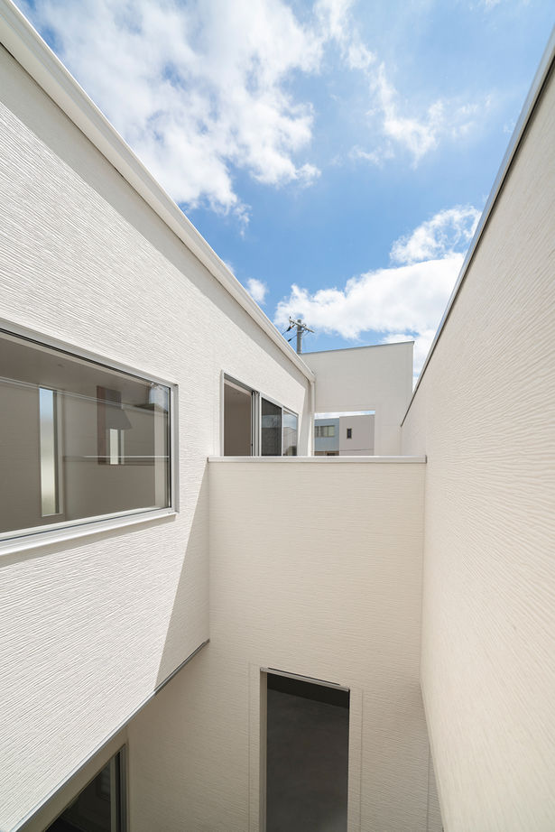 サブライムホーム（SUBLIME HOME） 【本体価格1400万円/間取図あり】インナーガレージのある４LDK。明るく開放的な2階リビングが心地よいの建築実例画像7