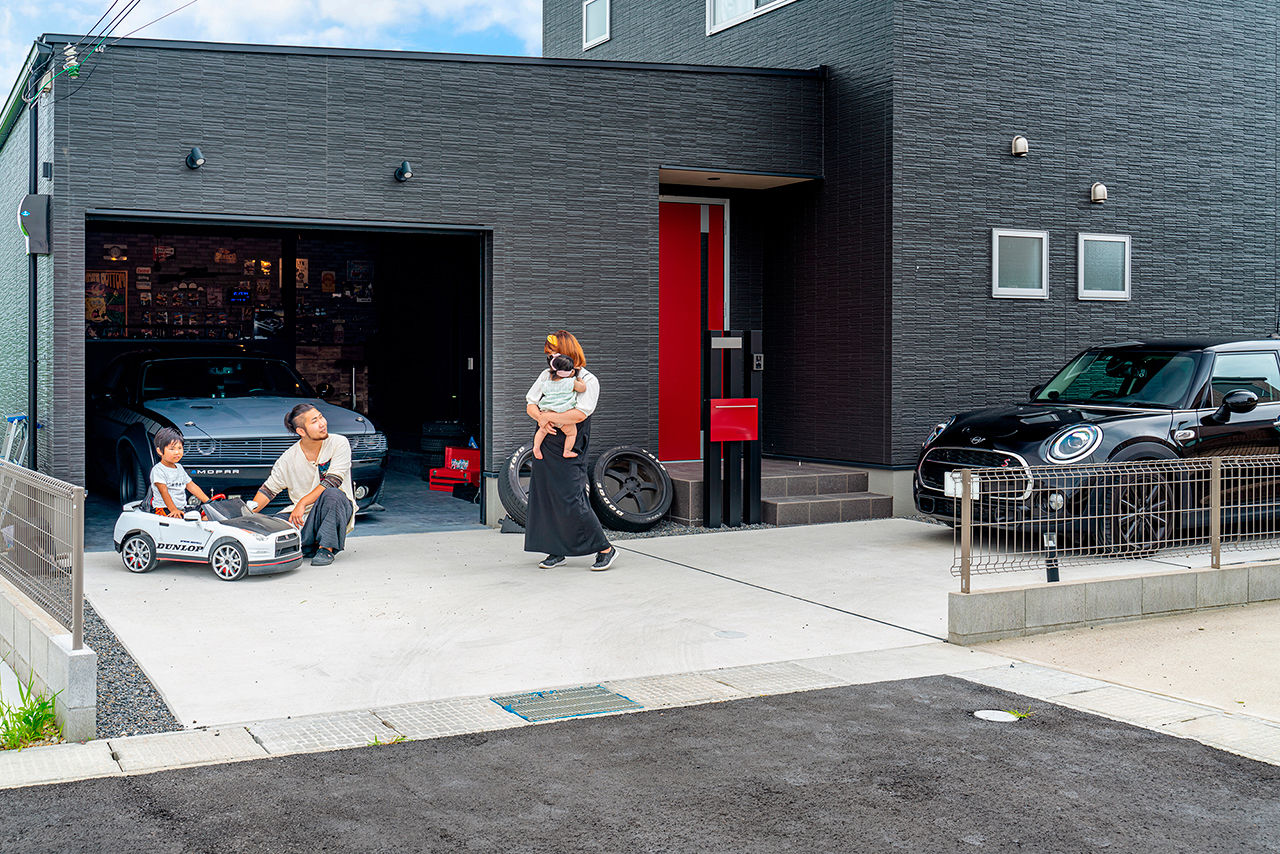 サブライムホーム（SUBLIME HOME） 【本体価格2100万円/間取図あり】ビルトインガレージの奥は趣味の空間。家族、友人と楽しむガレージハウスの建築実例画像3